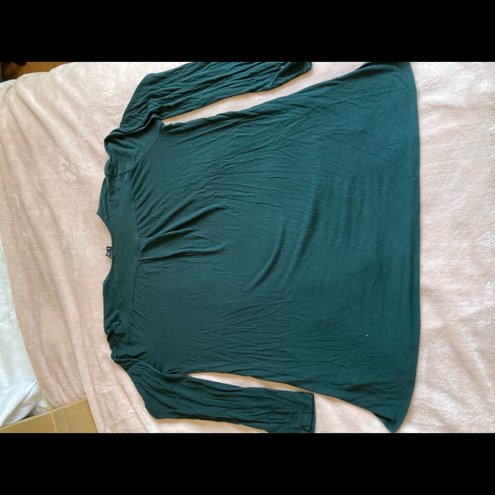 Theory Green Long Sleeve Basic - image 3